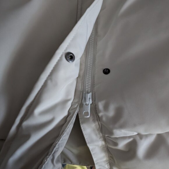 Helly Hansen white down winter parka - so warm! XL - Picture 7 of 7